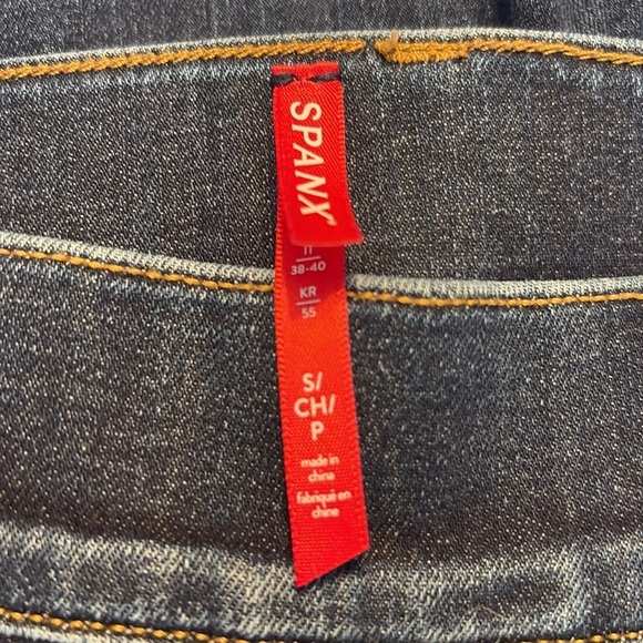 SPANX Ankle Skinny Jeans in Midnight Shade Size Small - Picture 6 of 6